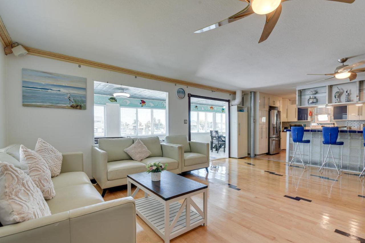 Waterfront Galveston Bay Retreat - 4 Mi To Beach! Exteriör bild