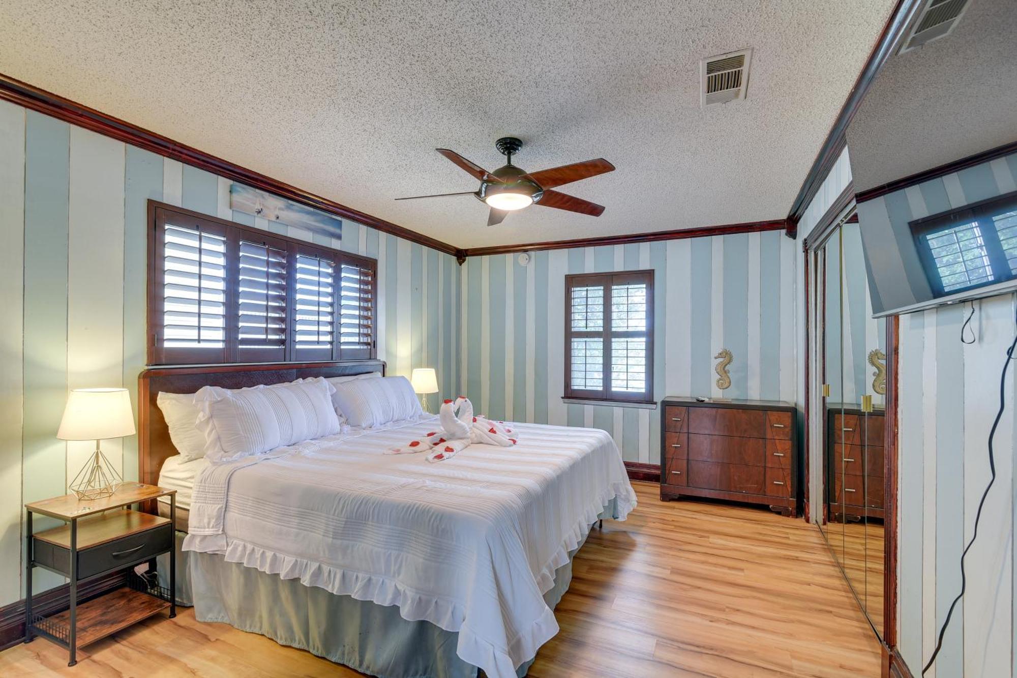 Waterfront Galveston Bay Retreat - 4 Mi To Beach! Exteriör bild
