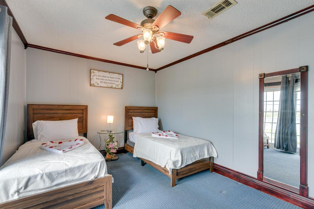 Waterfront Galveston Bay Retreat - 4 Mi To Beach! Exteriör bild